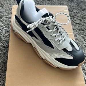 Steve Madden Possess White Multi